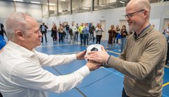 Wethouder Arnoud Kastelijns en Gert-Jan Vermeulen van bouwbedrijf Vaessen (foto: Casper van Aggelen).