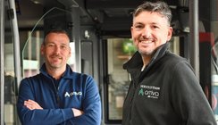 Coördinator Jacky den Bol (links) en Mokhles Al Hmeid uit Syrië (rechts)